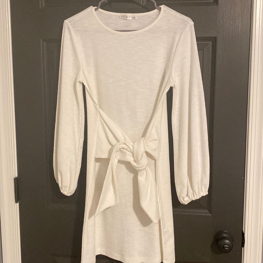 White long sleeve tie dress